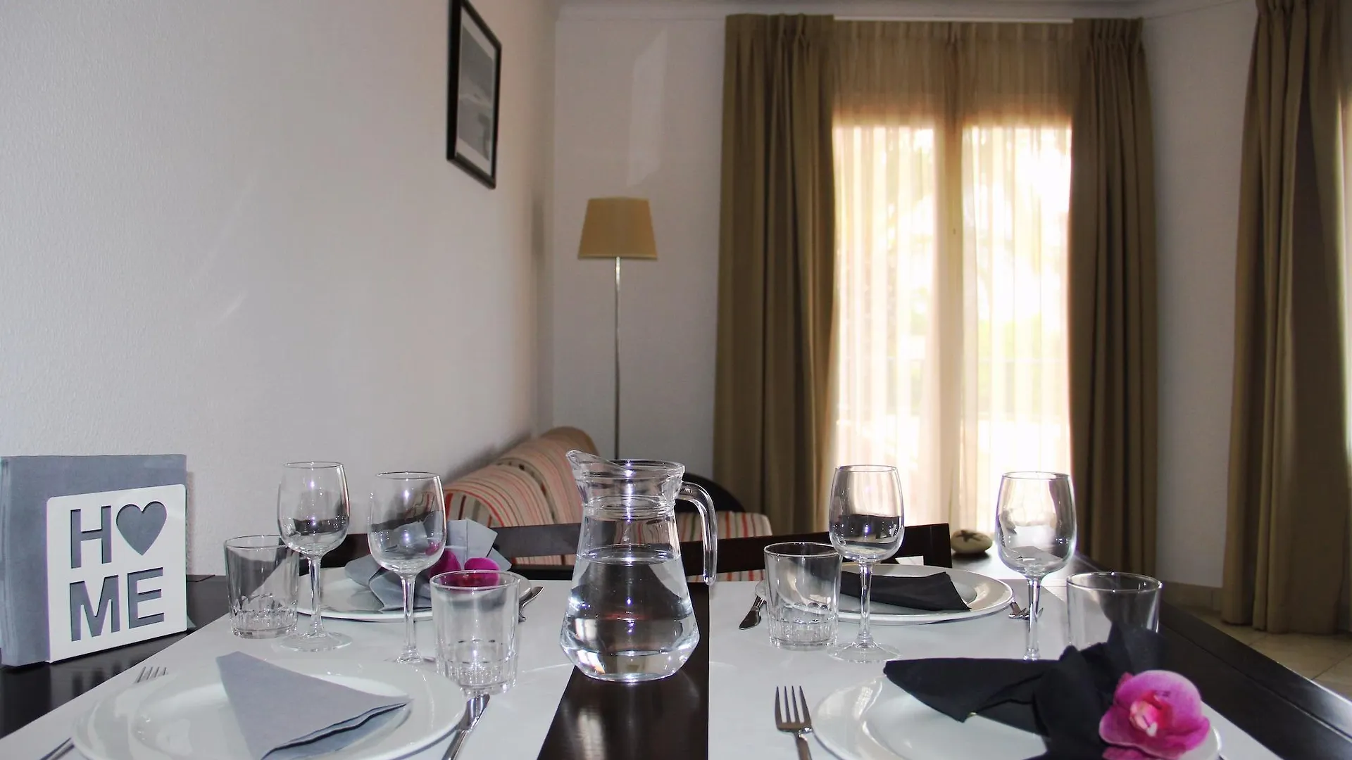 Royal Life Apartment Mahon
